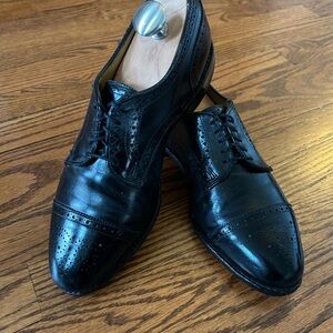 Allen Edmonds Sanford 9D Black Leather Oxfords